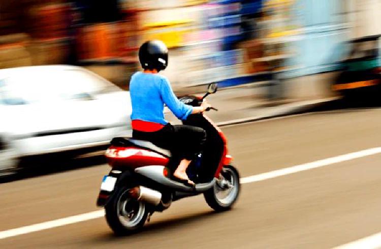 От пустынных дюн до городских улиц: Катание на мотоциклах в Дубае