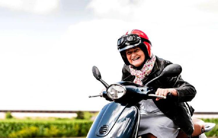 Дзен езды на мотоцикле: Устойчивые практики для осознанных гонщиков